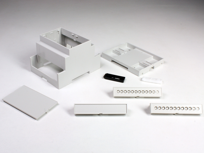 Camdenboss DIN Rail Enclosure 24 Positions 58 x 90 x 71 mm CNMB/4/KIT