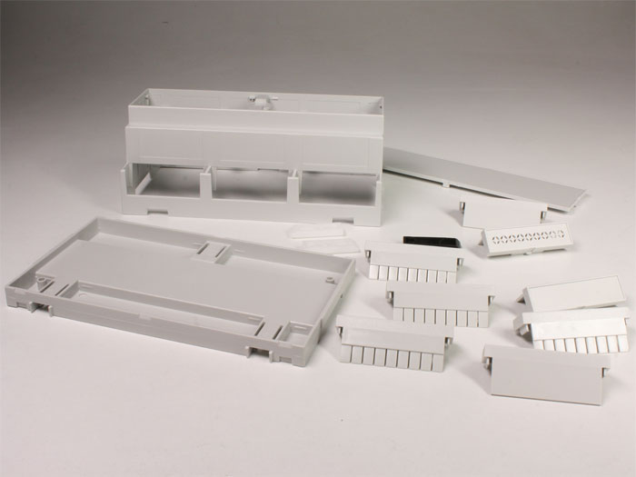 Camdenboss - Boîtier sur Rail DIN DIN 54 Connexions 58 x 90 x 160 mm - CNMB/9/KIT