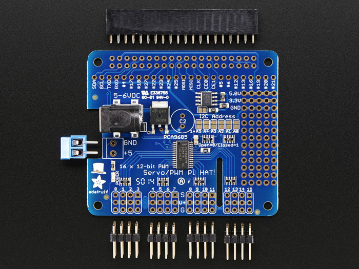 Adafruit 2327 - Driver 16 Canais PWM / Servo HAT para Raspberry Pi