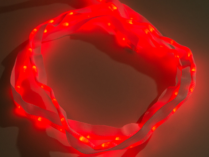 Sparkfun COM-14136 - Tejido Cinta de Led Cosible 50 Leds - 1 Metro Roja