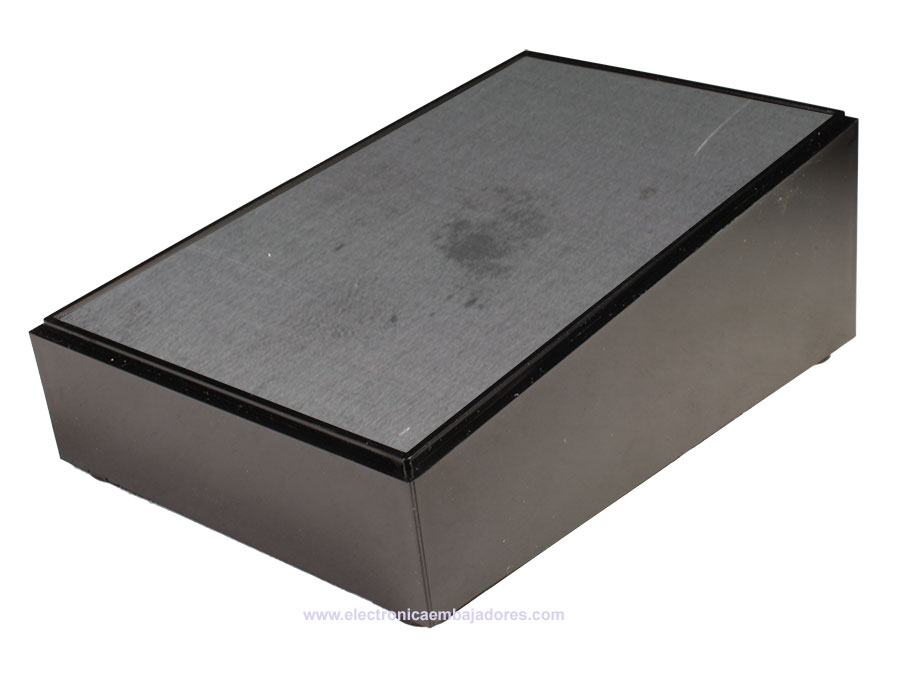 Teko PULT-10 - Boîtier Pupitre Plastique - 160 x 96 x 60,5 mm - 103.9