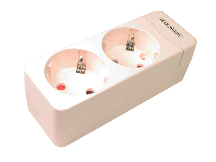 Simon BM438207 - 3 Socket Multi-Plug Adapter with Earthing Contact without Cable