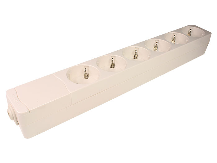 Simon BM438603 - 6 Socket Multi-Plug Adapter with Earthing Contact without Cable