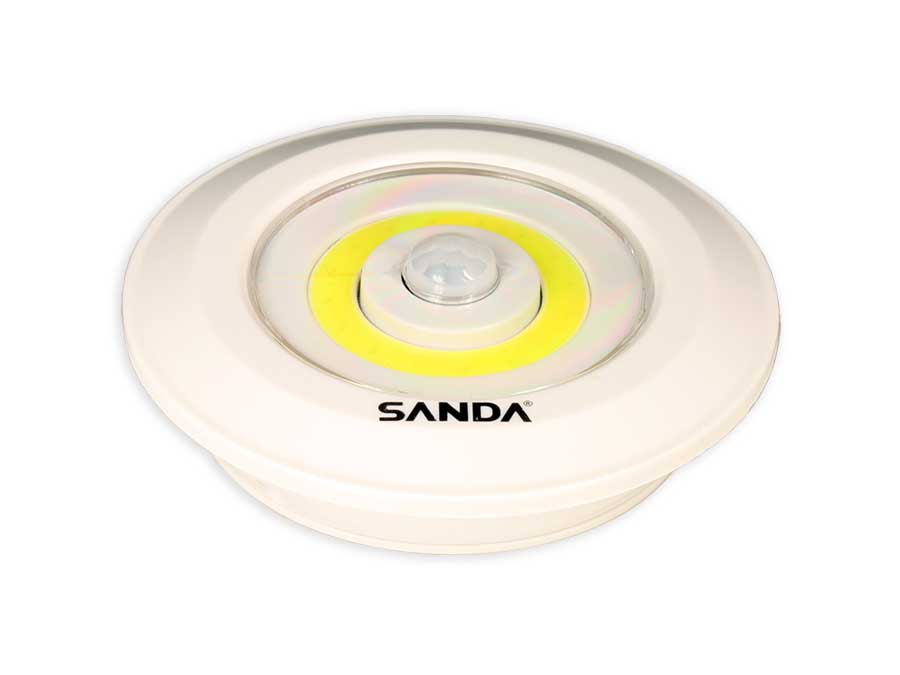 Lampe à piles avec capteur PIR