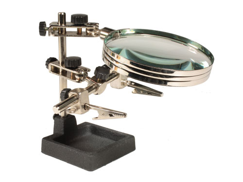 Soporte con Pinzas y Lupa Pequeña - Tercera Mano