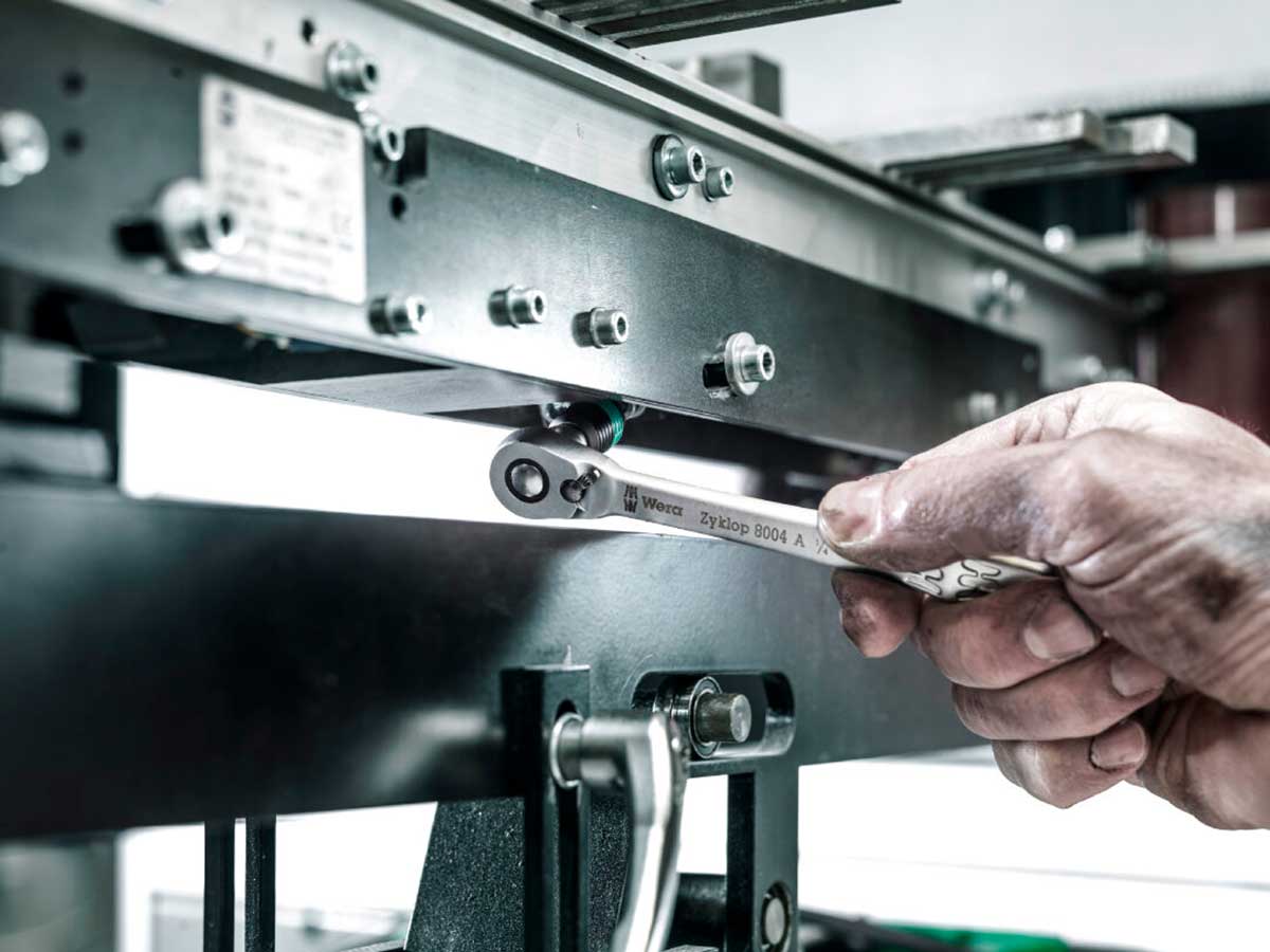 Wera 8004 A Zyklop Metal - 1/4” Ratchet Wrench with reversing lever - 05004004001