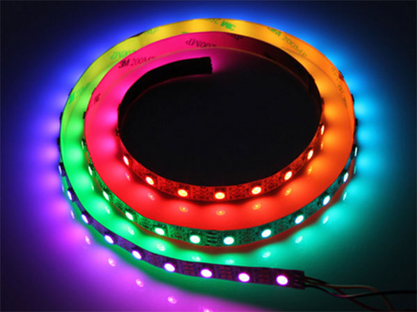 WS2812B - Ruban à LED animé Autocollant RGB - 60 LEDs pour Mètre