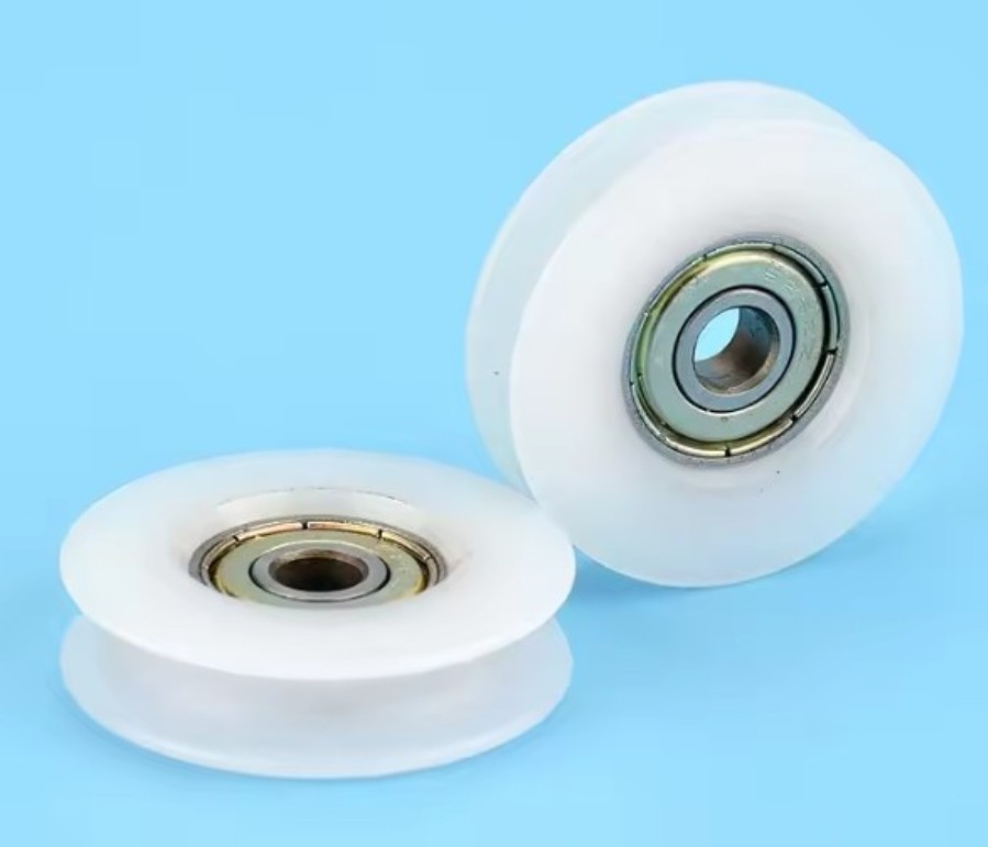 Roue en nylon en U avec roulement - 35,5 x 9 x 6 mm