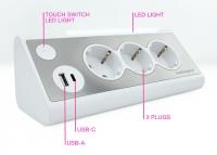 Nanocable - Base réseau 3 prises avec masse avec câble 1,5 M + 2 USB + lumière - 10.37.0013-W